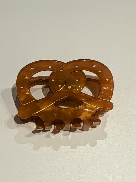 Pretzel Claw Clip